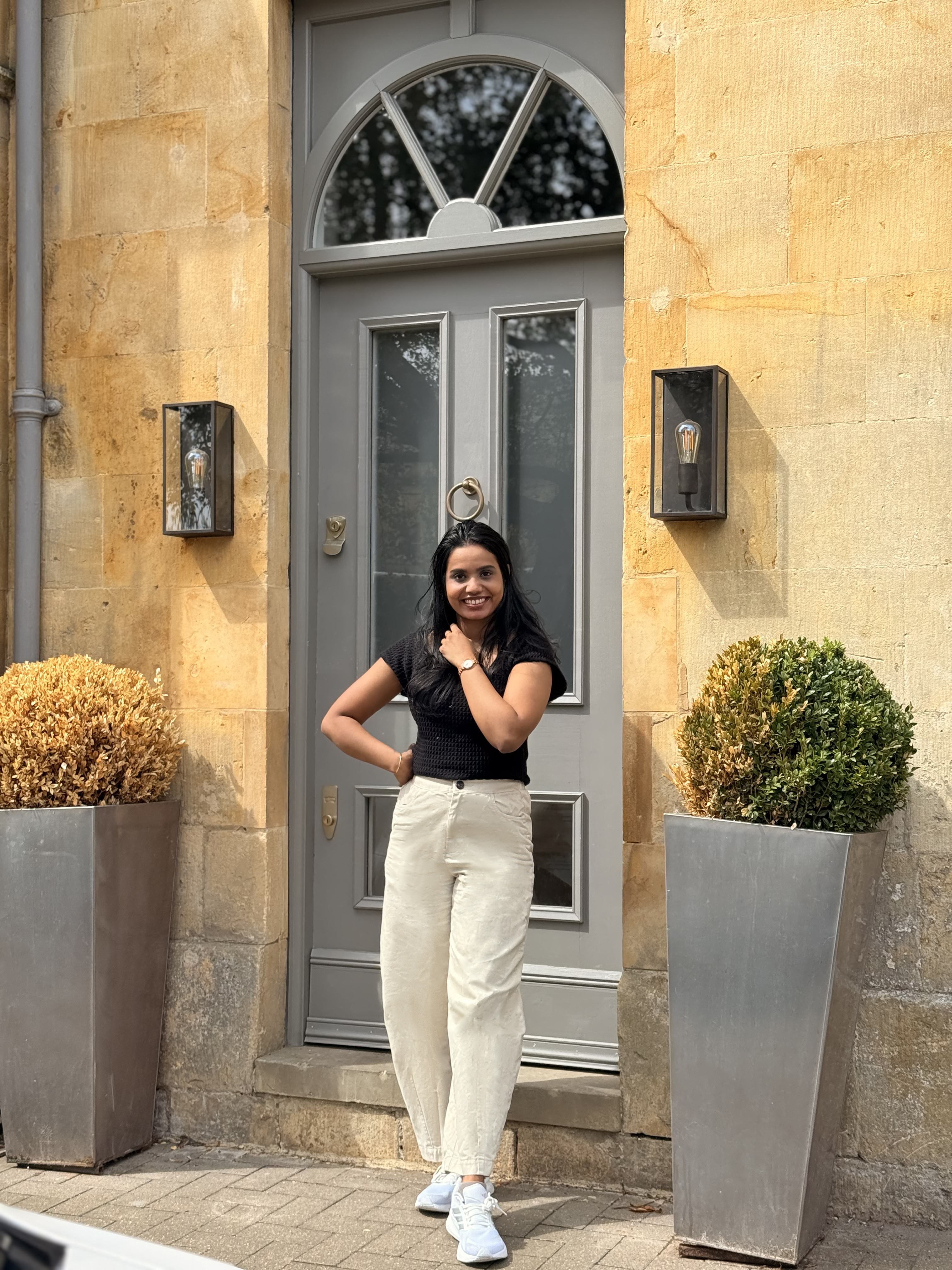 Logistics Professional Matrimony Bride, customer reference - UK2025130133